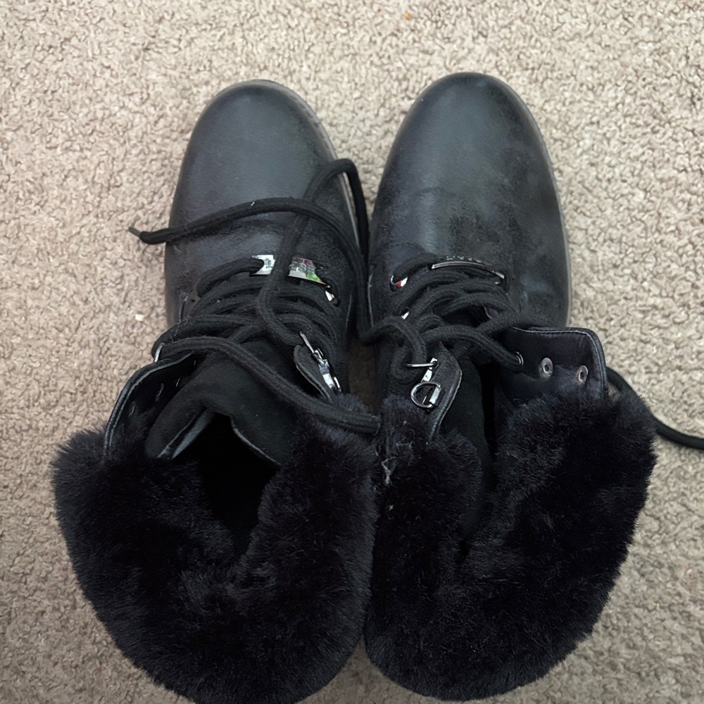 Esprit Black Fur-Lined Winter Boots